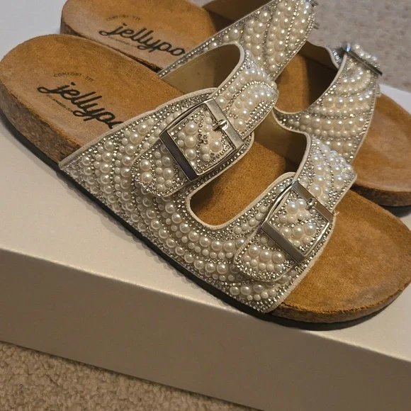 Jellypop Cream Pearl Buckle Sandals - Picture 3 of 6